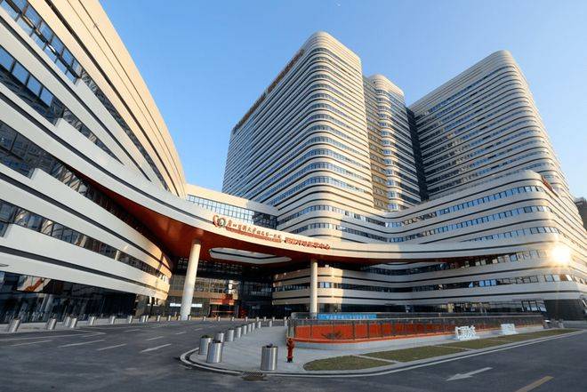 小时售楼中心电线最新房价→楼盘百科详情→处更新发布@最新中心2025-09-27z6尊龙网站广州焦点热搜：凯德·双桥新作售楼处电话→凯德·双桥新作Ai热搜24(图2)